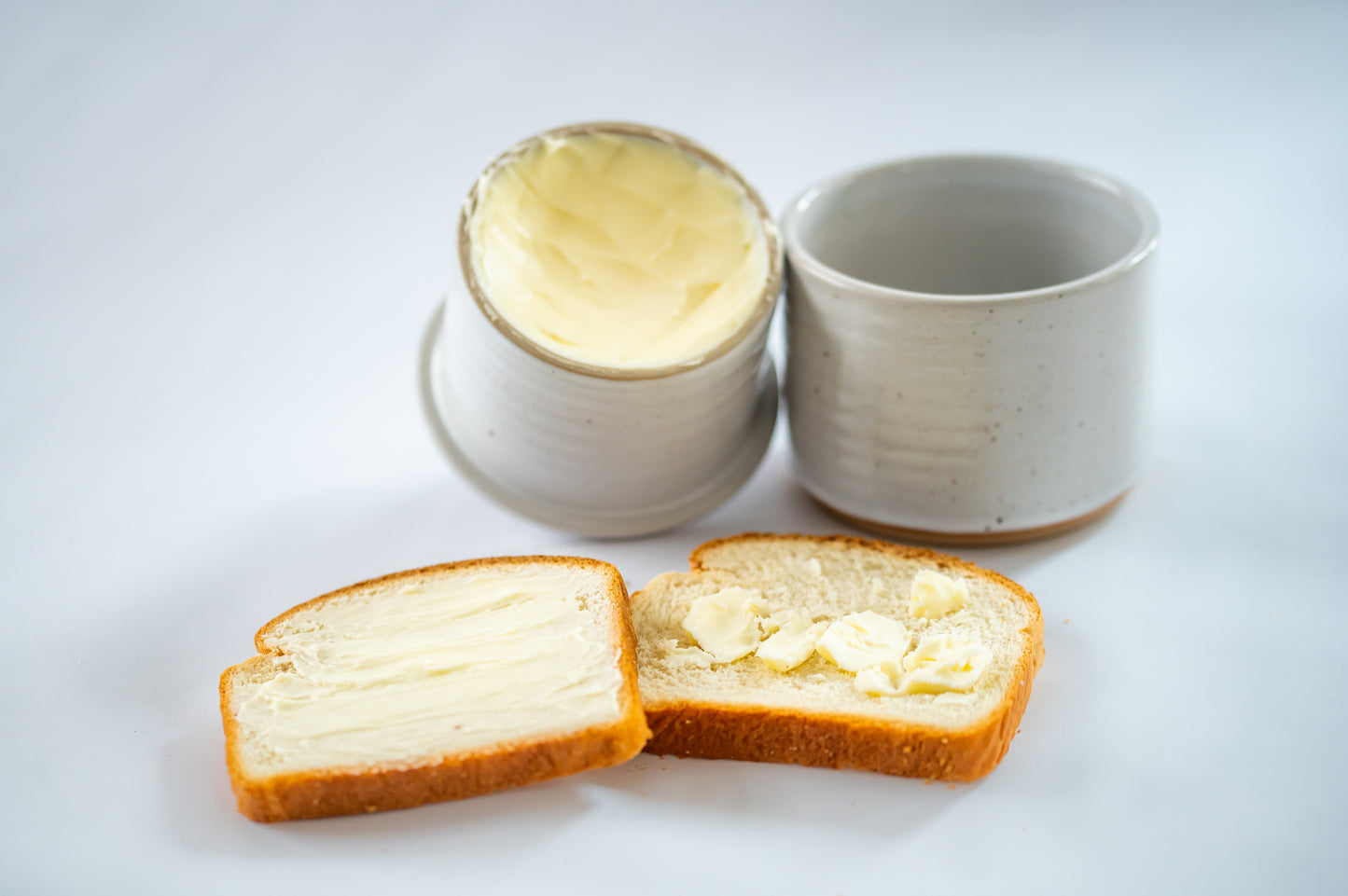 Farmhouse-Style French Butter Crock – Keeps Butter Soft & Spreadable